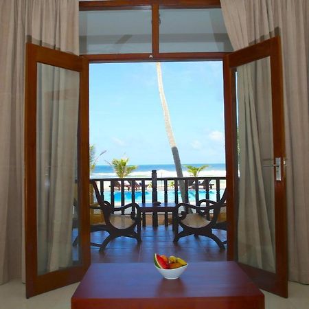 Whispering Palms Hotel Bentota Exterior foto