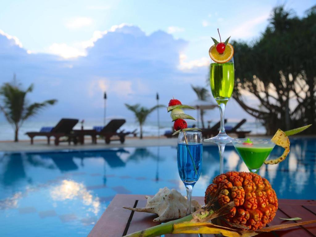 Whispering Palms Hotel Bentota Exterior foto