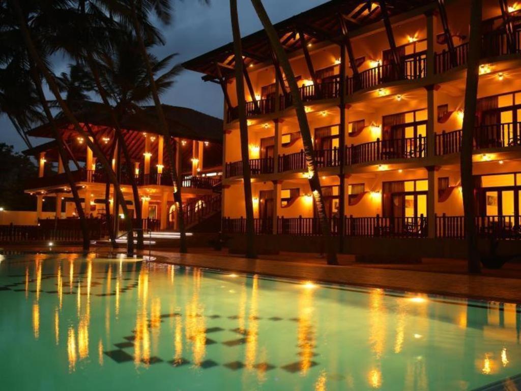 Whispering Palms Hotel Bentota Exterior foto