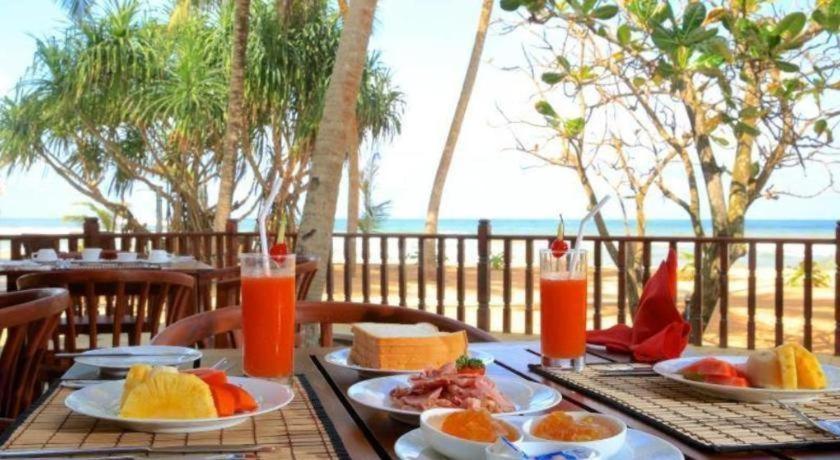 Whispering Palms Hotel Bentota Exterior foto