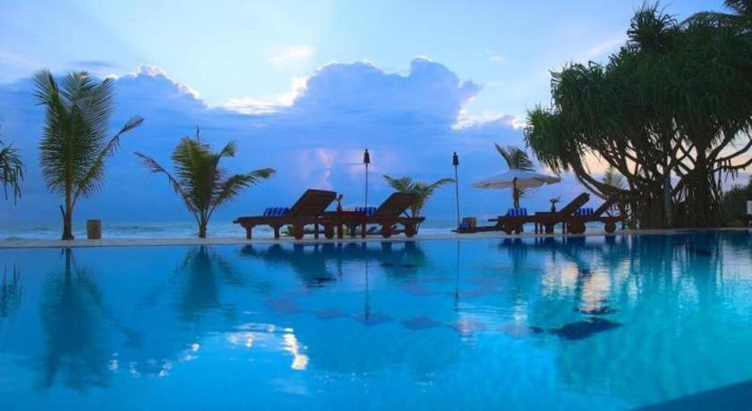 Whispering Palms Hotel Bentota Exterior foto