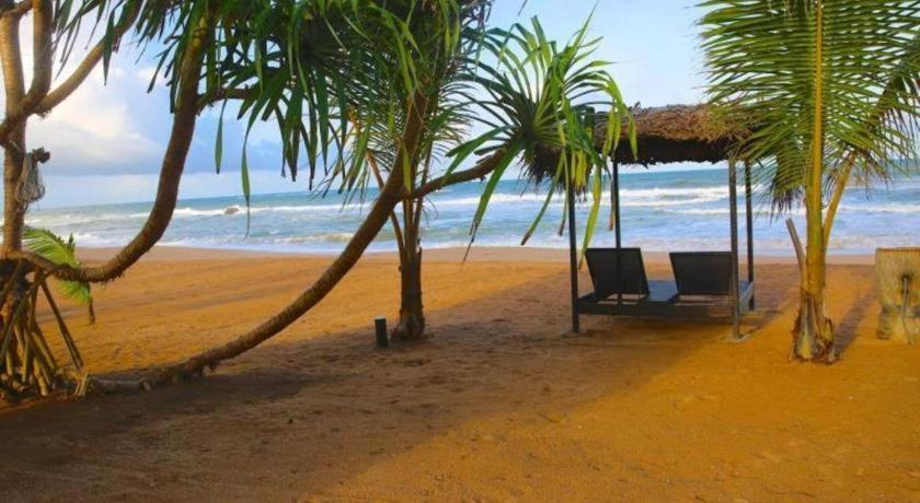 Whispering Palms Hotel Bentota Exterior foto