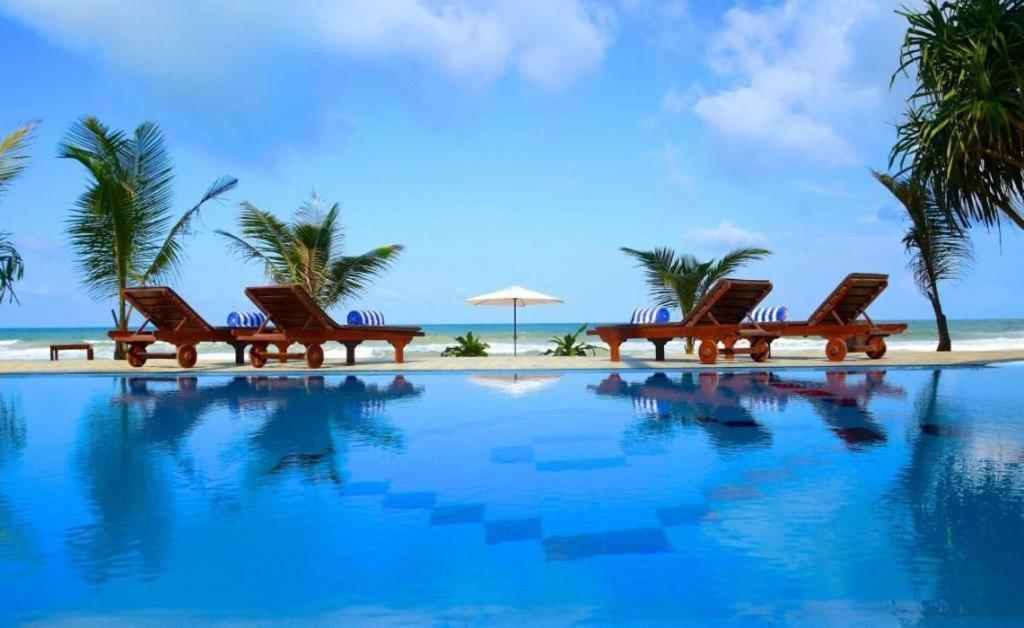 Whispering Palms Hotel Bentota Exterior foto