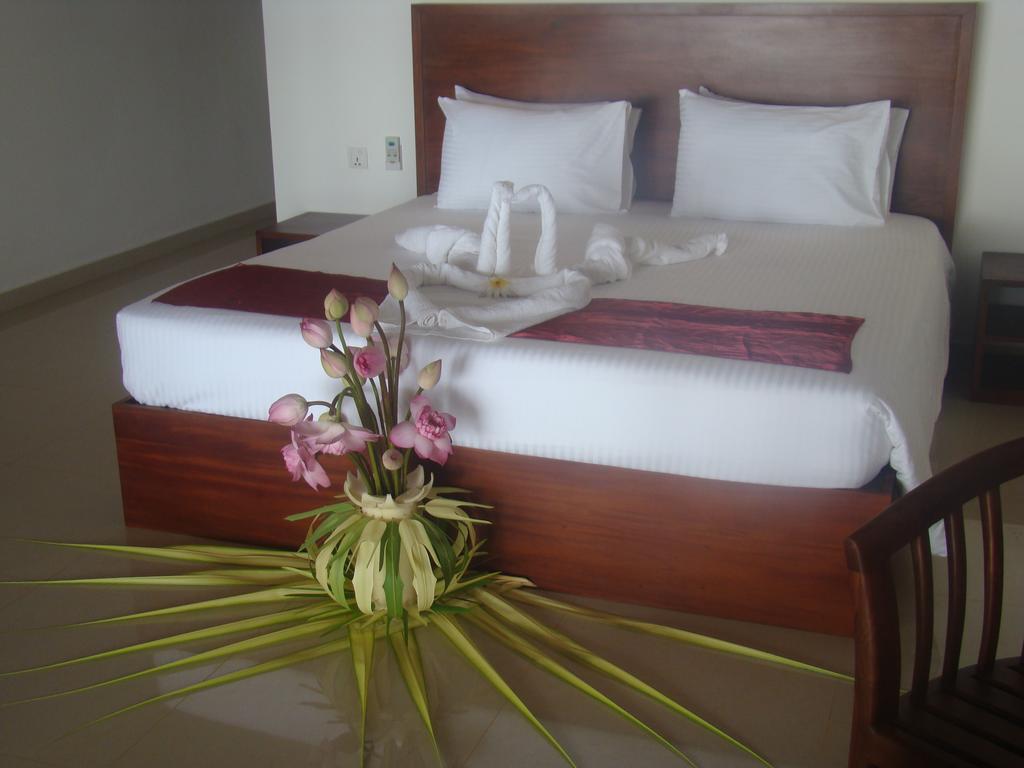 Whispering Palms Hotel Bentota Exterior foto