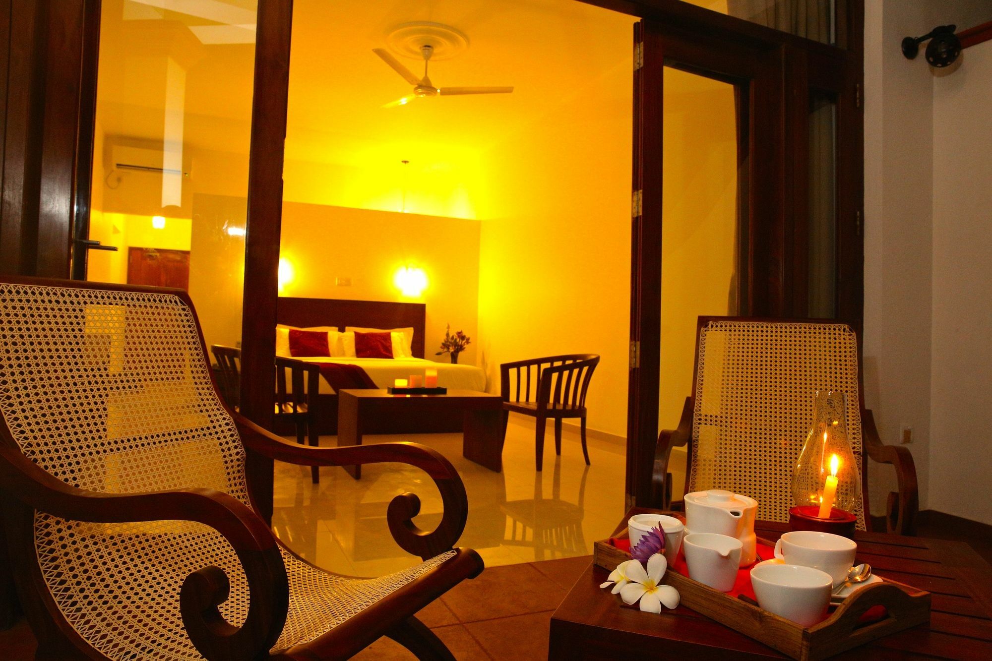 Whispering Palms Hotel Bentota Exterior foto